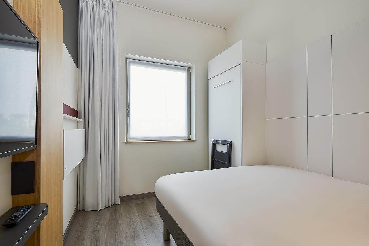 Ibis Budget Oostende Airport Middelkerke Exterior photo